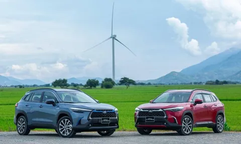 Toyota Corolla Cross 2023 giảm giá sâu chưa từng có tại các đại lý
