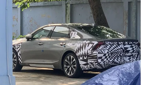Xuất hiện KIA K8 chờ đăng kiểm tại Việt Nam, ngày ra mắt không còn xa