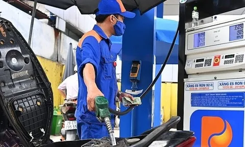 Giá xăng hôm nay 21/07: Tăng mạnh hơn 1.300 đồng/ lít