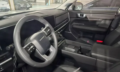 Nội thất Hyundai SantaFe 2024 lộ diện, không kém gì xe sang