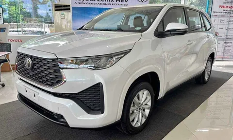 Hé lộ tên gọi mới của Toyota Innova 2023 sắp ra mắt Việt Nam, có thể bán song song với đời cũ