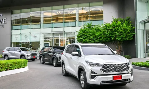 Toyota Innova ra mắt thị trường hàng xóm, chỉ cung cấp duy nhất phiên bản hybrid
