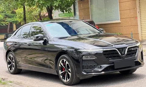 VinFast Lux A2.0 lướt rao bán với giá khó tin, chỉ ngang ngửa Honda City