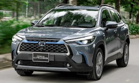 "Gà đẻ trứng vàng" Toyota Corolla Cross tung ưu đãi lên tới 100 triệu đồng