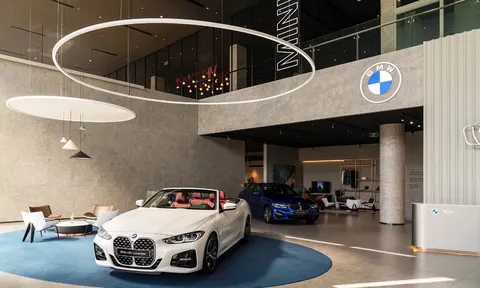 Chiêm ngưỡng showroom BMW tiêu chuẩn mới tại Việt Nam: Đẳng cấp xe sang cho giới nhà giàu