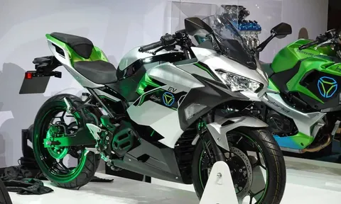 Mô tô thuần điện đầu tiên của Kawasaki ‘rục rịch’ ra mắt, sở hữu dung lượng pin khó tin