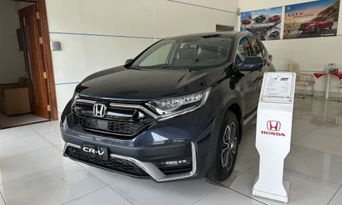 Honda CR-V nhận ưu đãi tới hơn 200 triệu đồng, quyết đấu Mazda CX-5