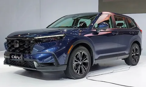 Honda CR-V 2023 chuẩn bị về Việt Nam "đắt như tôm tươi" sau 10 ngày ra mắt