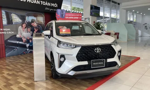 Toyota Veloz Cross bổ sung thêm ưu đãi, quyết "giành khách" từ Xpander