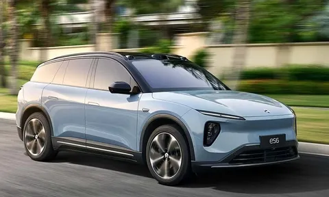Trùm xe điện Trung Quốc ngụp lặn trong thua lỗ