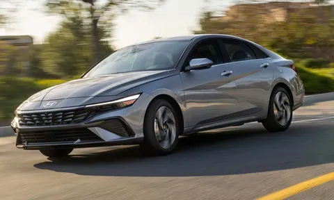 Hyundai Elantra thế hệ mới lộ diện: Thay đổi ngoại hình, nâng cấp công nghệ