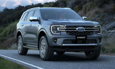 Ford Everest bị triệu hồi tại Việt Nam, đàn anh Explorer cũng dính "vận đen"