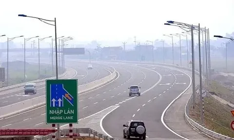 Độc lạ Bình Dương: Cử tri kiến nghị cấp bằng lái xe 2 năm mới được chạy vào cao tốc
