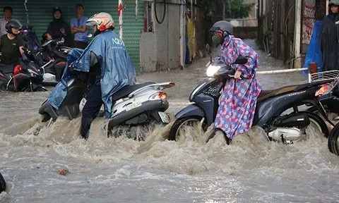 Mẹo xử lý HIỆU QUẢ xe ngập nước, chết máy giữa đường vì mưa to