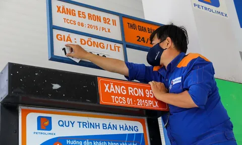 Ơn giời, giá xăng đã giảm gần 1.000 đồng/lít sau 7 lần tăng liên tiếp!