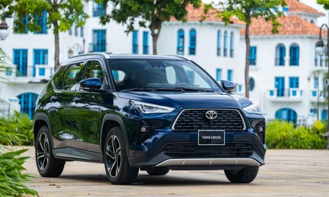 Toyota Yaris Cross nhận ưu đãi khủng dù vừa ra mắt, "hốt" khách Hyundai Creta