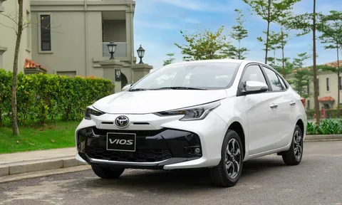 Toyota Vios chỉ lùi lại khi lấy đà, doanh số "bật nhảy" cao gấp 5 lần tháng trước