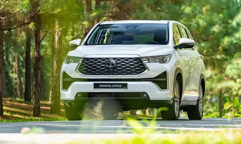 Toyota Innova Cross "lột xác" toàn diện, giá khởi điểm tăng lên 929 triệu đồng