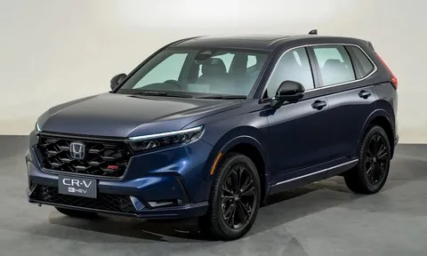 Honda CR-V thế hệ mới chốt lịch ra mắt đấu Mazda CX-5, liệu có theo "trend" giá rẻ?