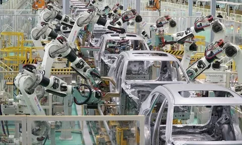 Toyota tiếp tục ngừng sản xuất xe tại Nhật Bản, nguyên nhân do đâu?