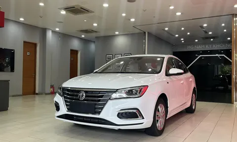 MG5 vừa ra mắt đã giảm giá chỉ còn ngang Kia Morning, liệu có đủ sức đấu Mazda 3?