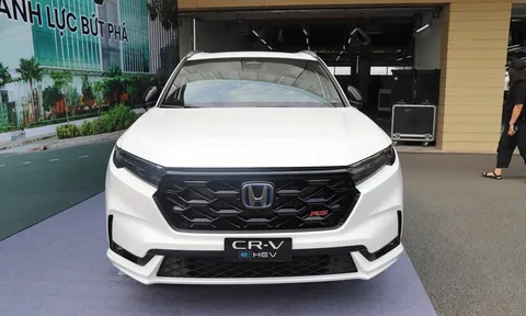 Honda CR-V hybrid 2024 đã bị cắt bỏ những trang bị gì khi về Việt Nam