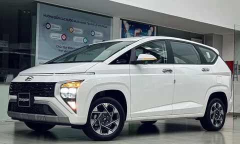 Hyundai Stargazer đại hạ giá tới 130 triệu, ngang nhiên khiêu chiến ông trùm Mitsubishi Xpander