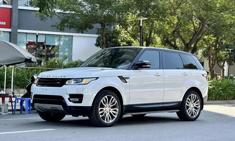 Xe chủ tịch Range Rover Sport ngã giá ngỡ ngàng sau 8 năm sử dụng