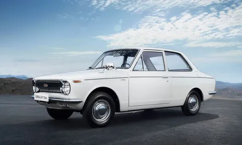 Toyota chạm mốc 300 triệu ô tô xuất xưởng nhưng chiếc đầu tiên sẽ khiến nhiều người bất ngờ