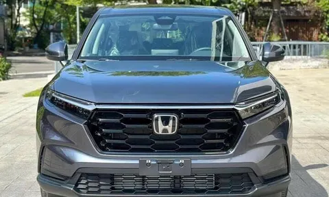 Không còn "lạc", Honda CR-V 2024 vừa ra mắt đã giảm giá bán và tặng kèm phụ kiện