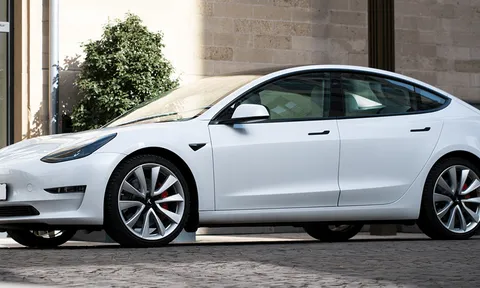 Người dân lựa chọn mua xe "chạy lướt" vì xe điện Tesla mất giá quá nhanh
