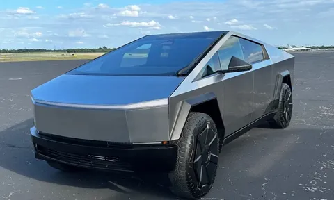 Chủ sở hữu Tesla Cybertruck bán lại xe không "hỏi ý kiến" hãng có thể bị phạt hơn 1,2 tỷ đồng