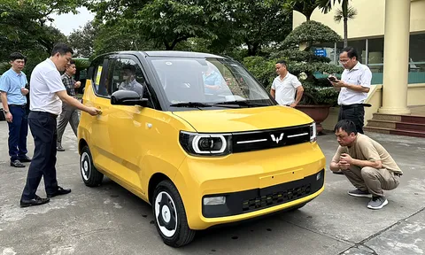 Xe ô tô rẻ nhất thị trường lần đầu nhận ưu đãi giảm giá, chạy đà doanh số cuối năm