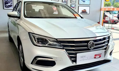 Mẫu sedan rẻ nhất phân khúc hạng C giảm giá kỷ lục, đưa giá bán thực tế ngang với Kia Morning