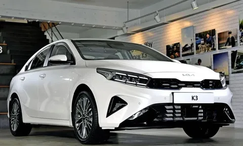 Đại lý giảm giá "sập sàn" KIA K3 để xả kho, giá rẻ chỉ ngang Toyota Vios bản thấp