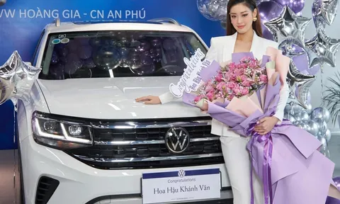 Hoa hậu Khánh Vân lên đời xế hộp hơn 2 tỷ, nhận xe sang trước thềm năm mới