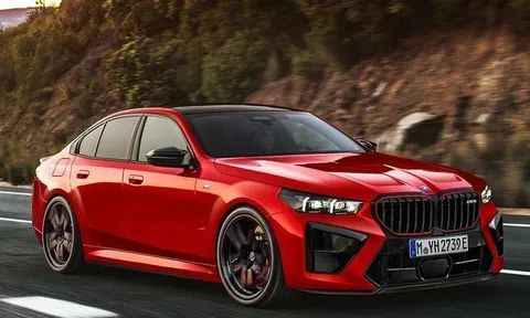 BMW trình làng mẫu sedan cho sức mạnh lên tới 700 mã lực
