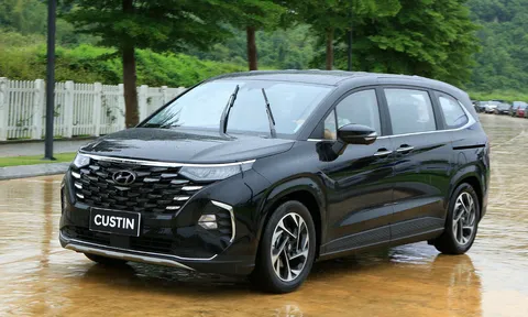 Hyundai Custin đi trước Innova Cross "1 bước", khách mua xe có thể tiết kiệm tới 76 triệu đồng