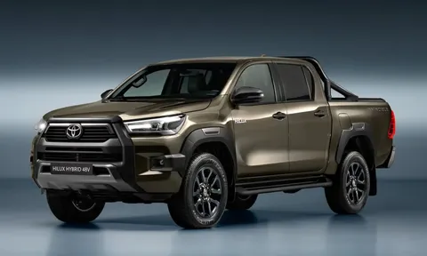 Không cần động cơ diesel, Toyota Hilux 2024 chạy 100% bằng nhiên liệu tái tạo
