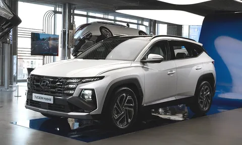 Cận cảnh Hyundai Tucson 2024: Nội thất như xe sang, tùy chọn tới 3 loại động cơ