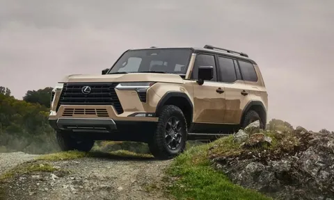 "Xe chủ tịch" Lexus GX 2024 chốt giá quy đổi từ 1,5 tỷ đồng, giao xe ngay đầu năm sau