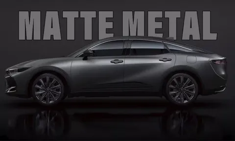 Toyota Crown Crossover gây ấn tượng với bộ bodykit "ông hoàng bóng đêm"