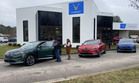 VinFast ra mắt đại lý đầu tiên tại Mỹ, bắt tay với đối tác cùng phân phối BMW, Mercedes, Porsche