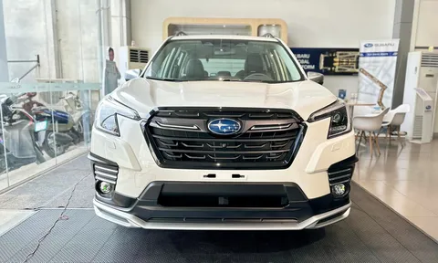 Subaru Forester tiếp tục nhận ưu đãi "sâu", giá khởi điểm ngang Hyundai Tucson