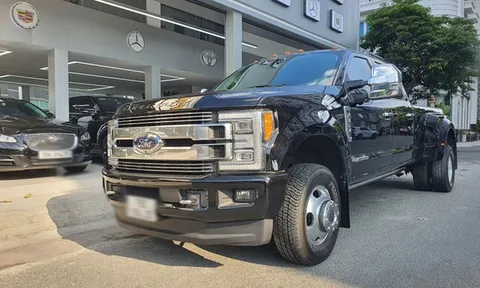 Bản tải Ford F-350 "hàng độc" hét giá gần 5 tỷ đồng sau 6 năm lăn bánh