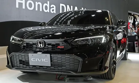 Honda Civic RS 2024 phiên bản "nâng cấp" chính thức lộ diện