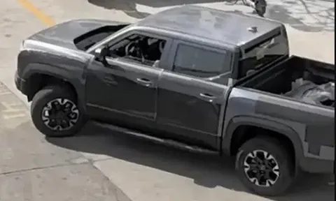 Bán tải điện BYD xuất hiện trên phố trước thềm ra mắt, hé lộ phạm vi hoạt động lên tới 1200 km