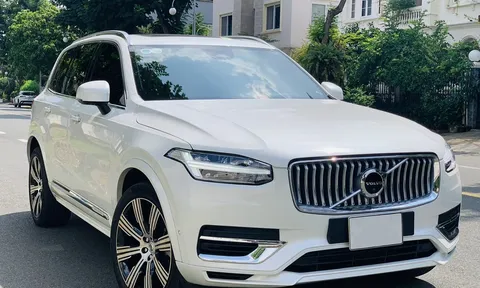 Volvo XC90 bản đắt nhất 2023 vừa chạy 3.000 km đã mất giá cả tỷ đồng