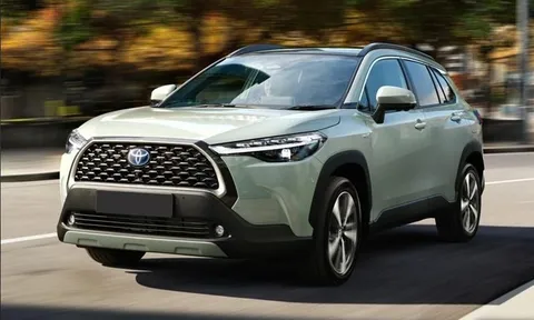 Toyota Corolla Cross 2024 nhận đặt cọc tại đại lý, thêm nhiều trang bị đáng chú ý
