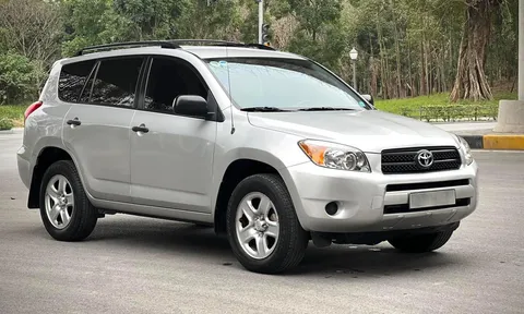 Toyota RAV4 đời 2008 chạy chưa đến 5 vạn km rao bán chỉ hơn 300 triệu đồng